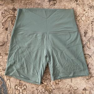 COPY - Lululemon Align Short Size 6
